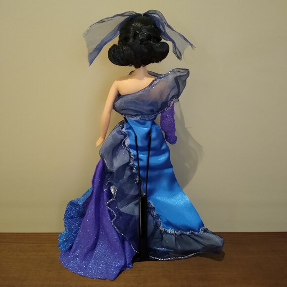 1997 Disney Snow White 60th Anniversary Doll - re-dressed - Picture 5 of 5